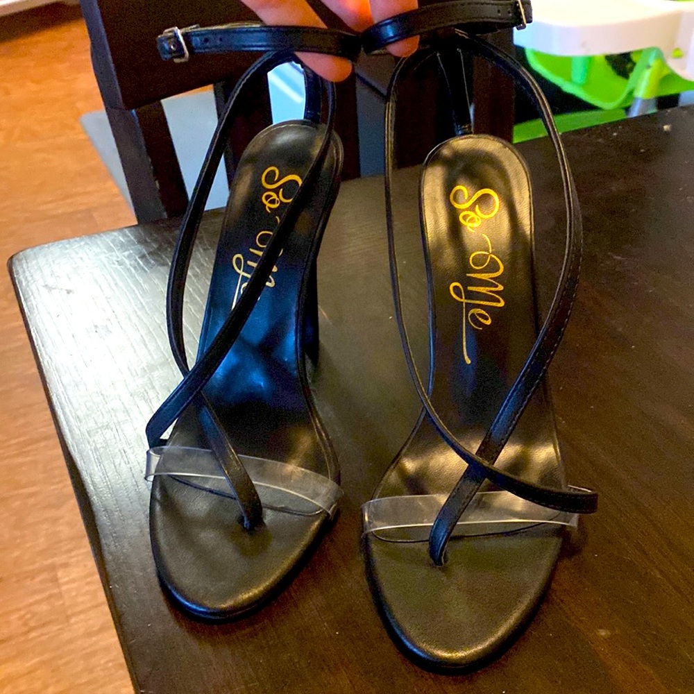 So me black straps heels